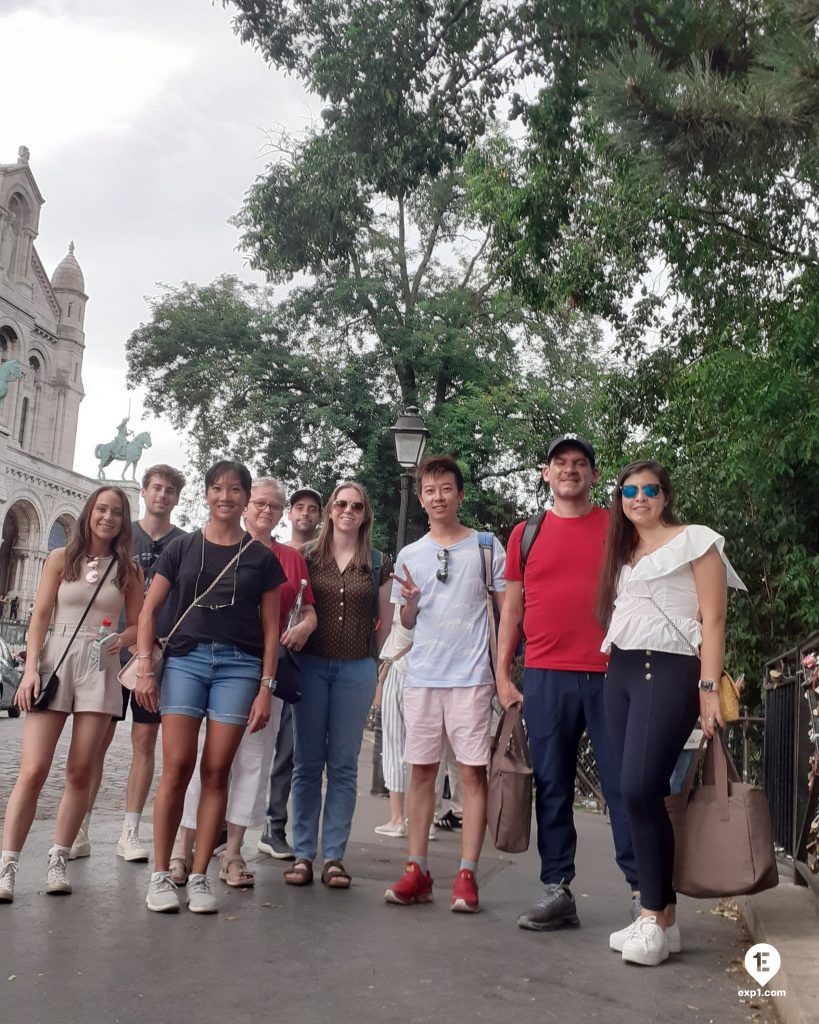 Group photo Montmartre Walking Tour on 5 September 2022 with Monika