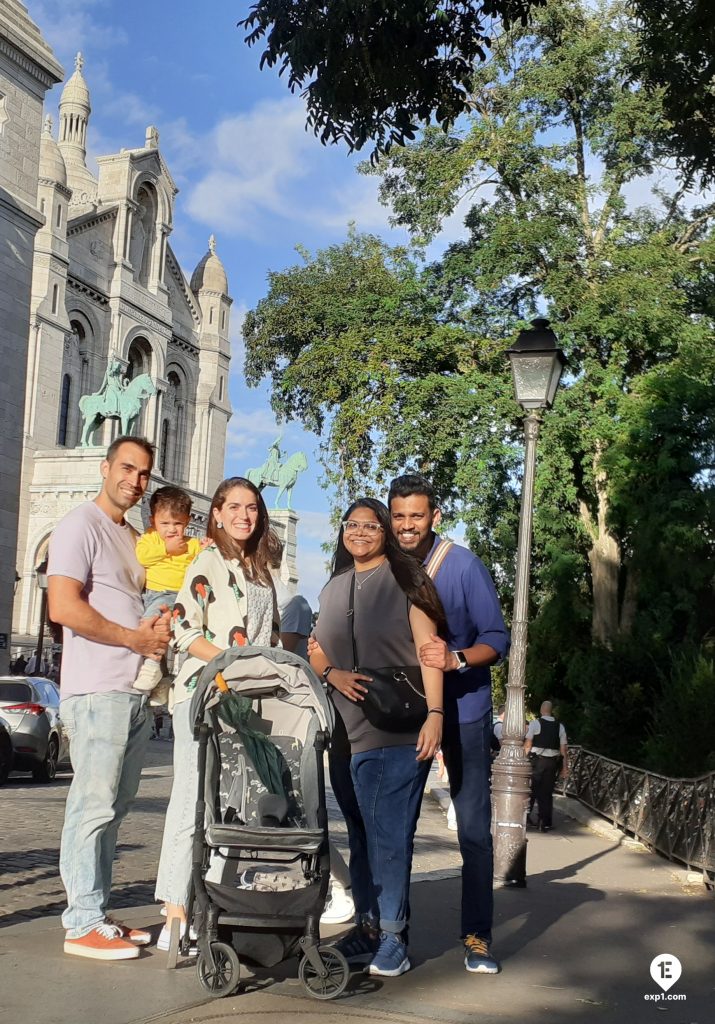 Group photo Montmartre Walking Tour on 8 September 2022 with Monika