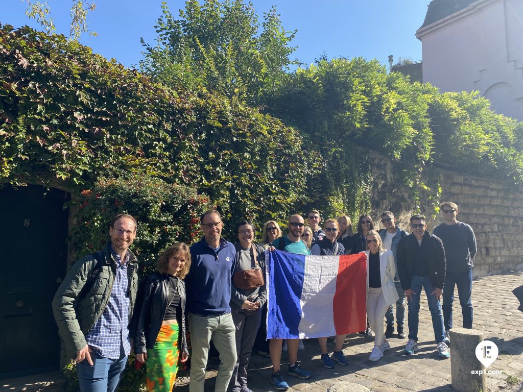 Group photo Montmartre Walking Tour on 18 September 2022 with Yoan