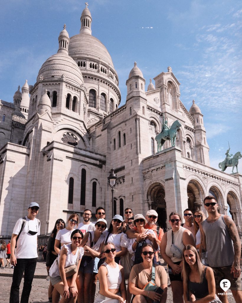 Group photo Montmartre Walking Tour on 19 September 2022 with Amira