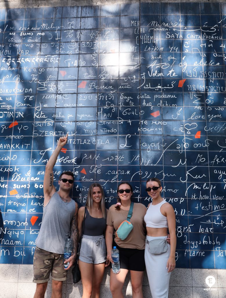 Group photo Montmartre Walking Tour on 19 September 2022 with Amira