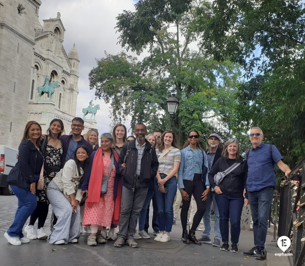 Group photo Montmartre Walking Tour on 19 September 2022 with Monika