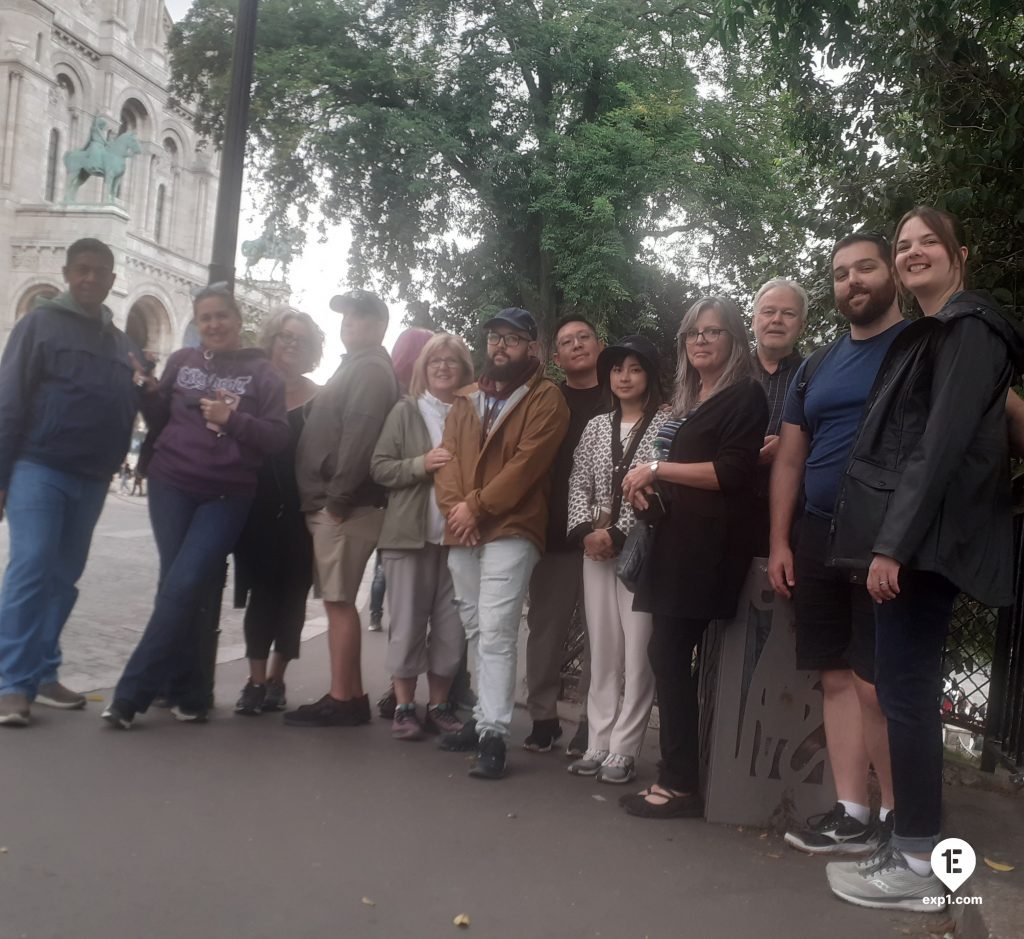 Group photo Montmartre Walking Tour on 20 September 2022 with Monika