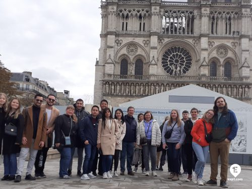 27Sep-Notre-Dame-Outdoor-Walking-Tour-With-Crypt-Monika-Pawelczyk1.jpg