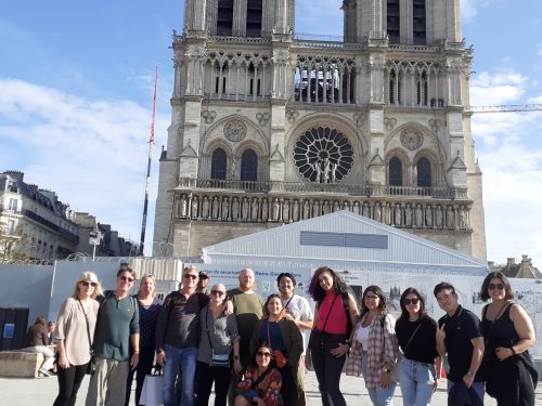 20Oct-Notre-Dame-Outdoor-Walking-Tour-With-Crypt-Monika-Pawelczyk1.jpg