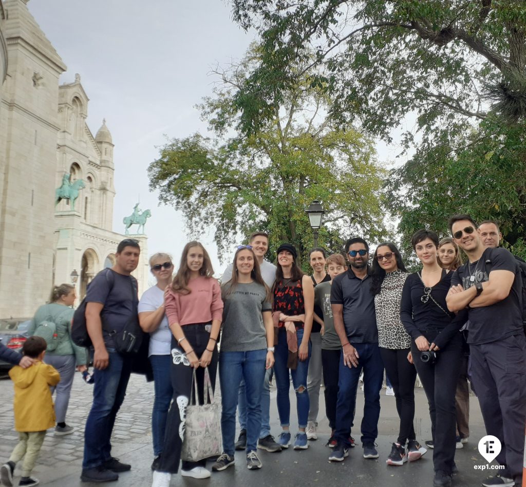 Group photo Montmartre Walking Tour on 28 October 2022 with Monika