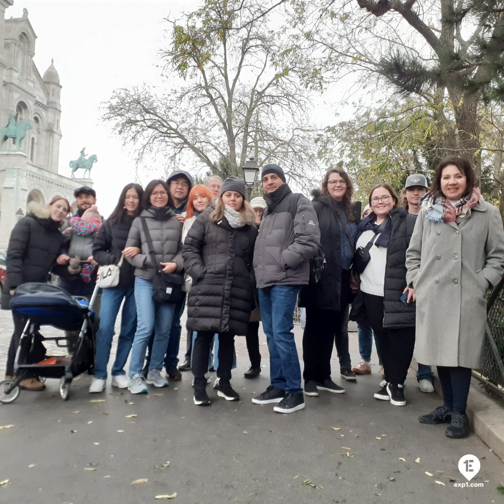 Group photo Montmartre Walking Tour on 2 December 2022 with Monika