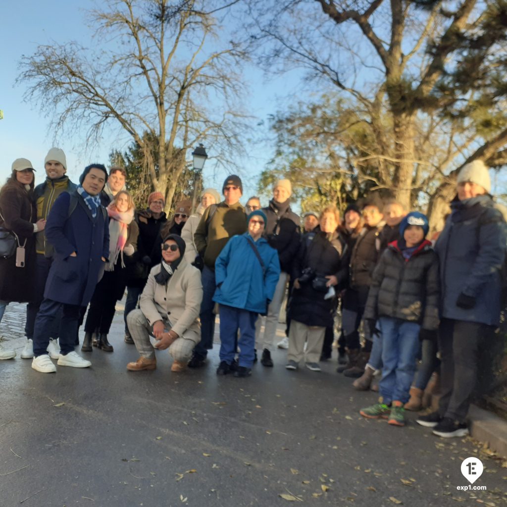 Group photo Montmartre Walking Tour on 12 December 2022 with Monika