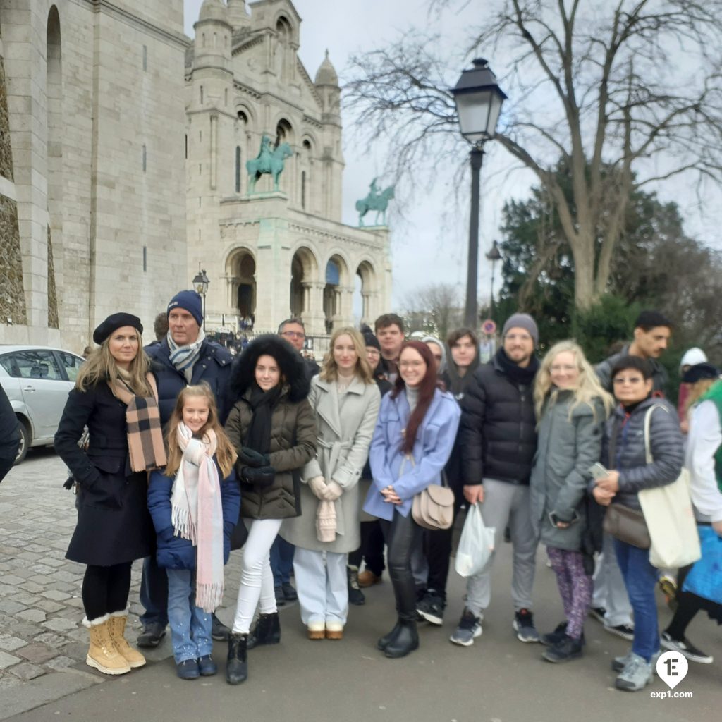 Group photo Montmartre Walking Tour on 3 January 2023 with Monika