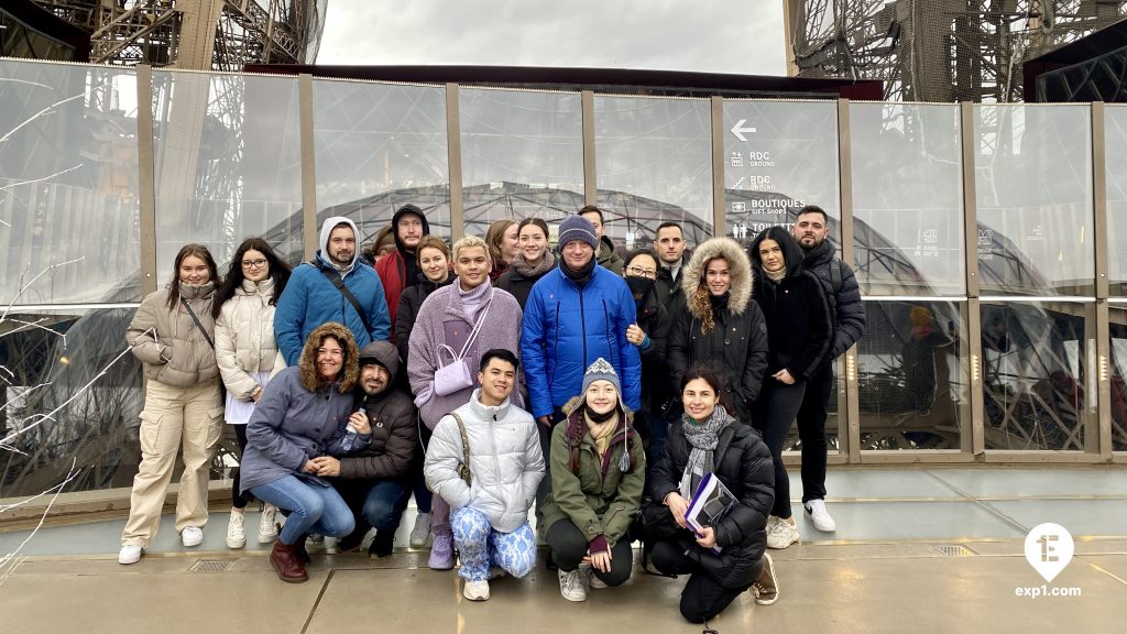 Group photo Eiffel Tower Guided Climb by Stairs on 7 January 2023 with Melanie