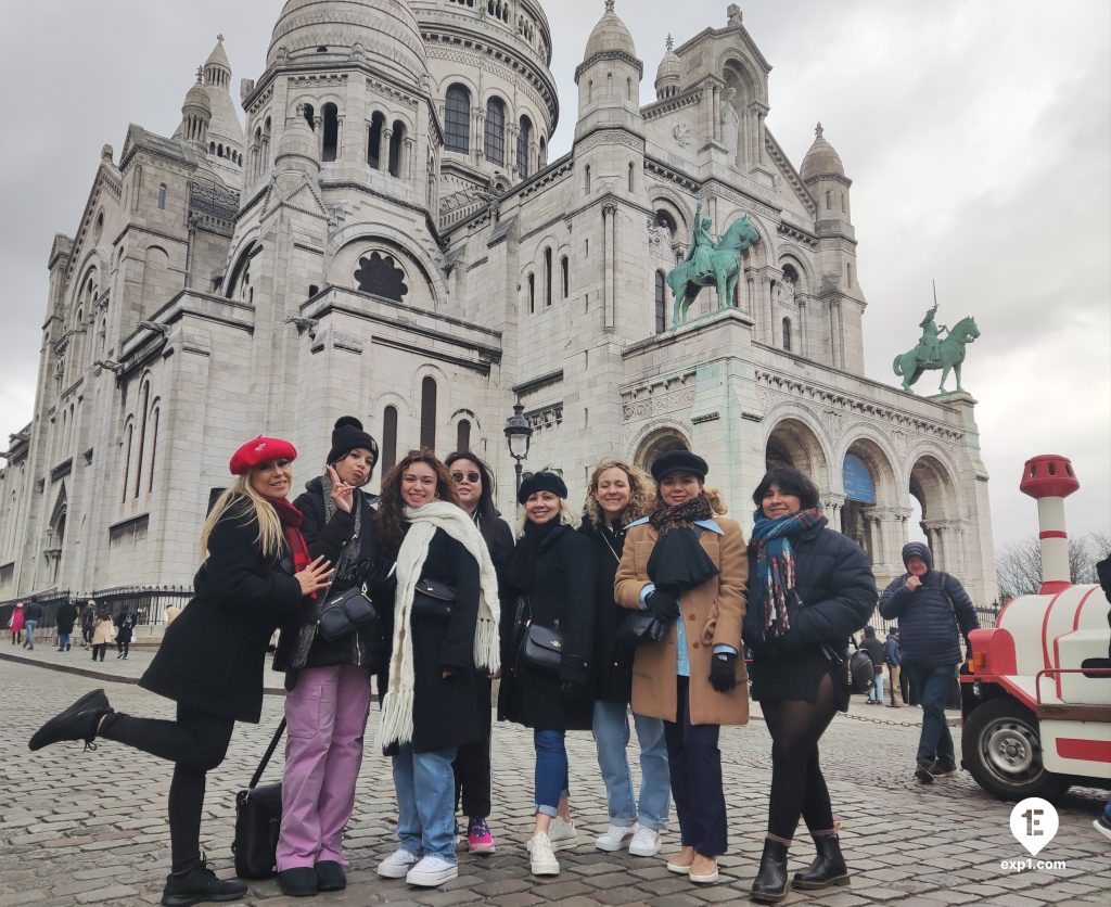 Group photo Montmartre Walking Tour on 10 March 2023 with Monika