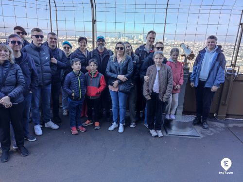 05Apr-Eiffel-Tower-Guided-Climb-by-Stairs-Monika-Pawelczyk1.jpg