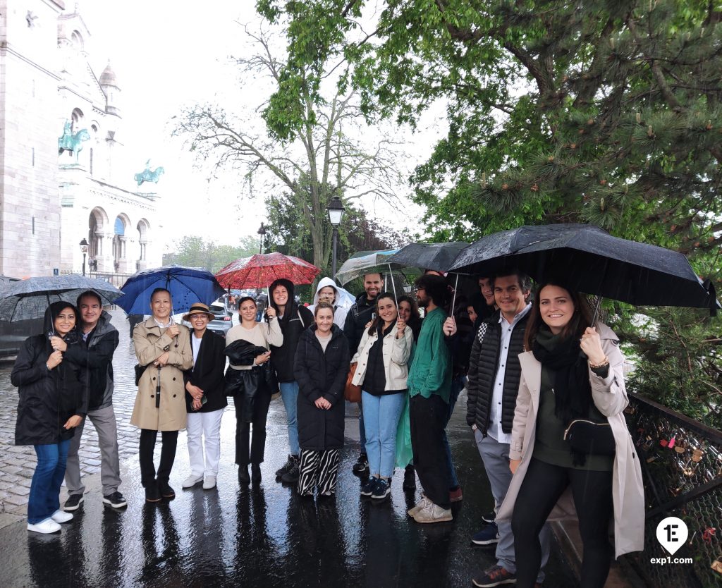 Group photo Montmartre Walking Tour on 10 May 2023 with Monika