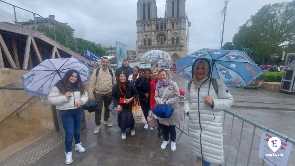 Group photo Notre Dame Outdoor Walking Tour With Crypt on May 2, 2024 with Adriana