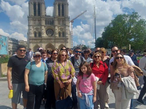 26May-Notre-Dame-Outdoor-Walking-Tour-With-Crypt-Adriana-Garcia-Bruzual1