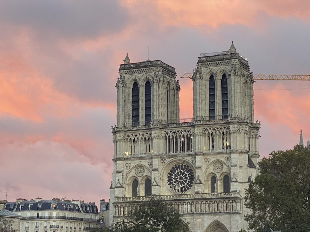 Notre Dame Outdoor Walking Tour With Crypt Entry – Paris