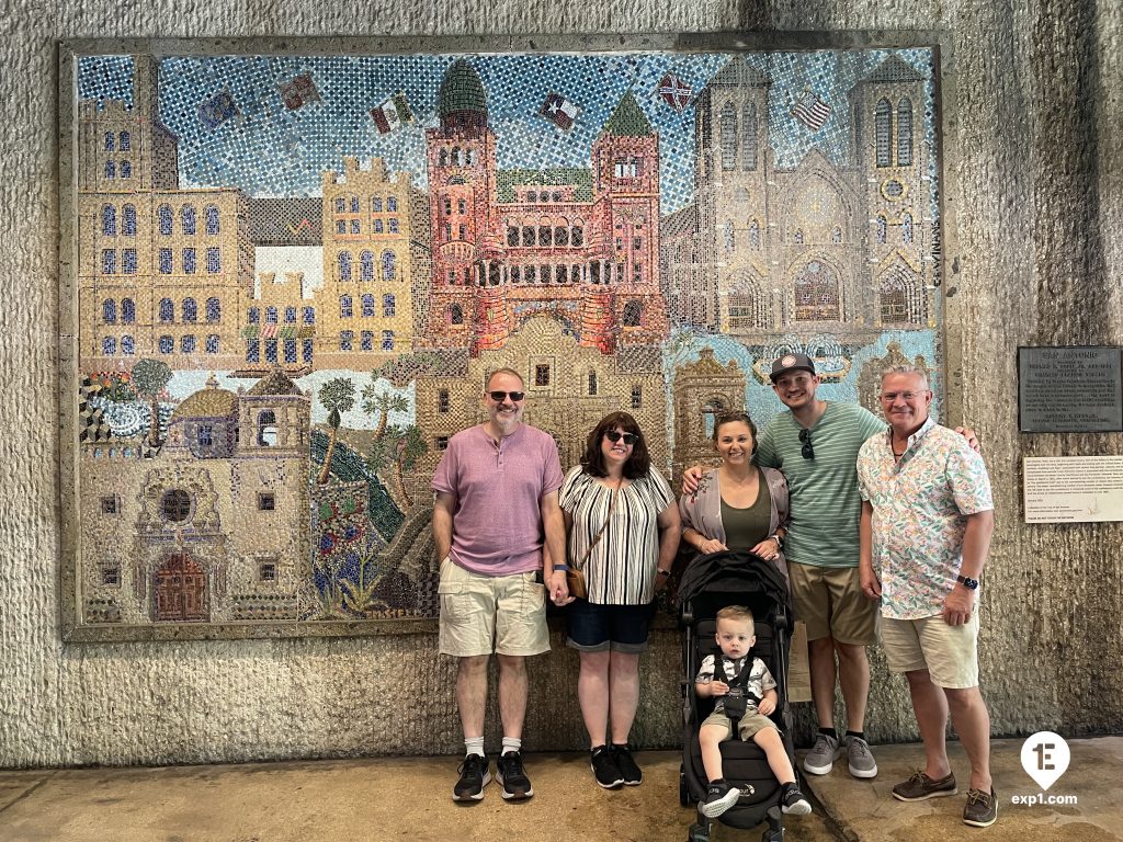 Group photo Historic Downtown San Antonio Food and Culture Tour on 27 April 2023 with Aubree