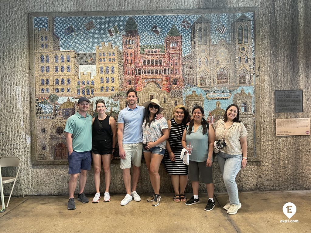 Group photo Historic Downtown San Antonio Food and Culture Tour on 28 May 2023 with Aubree