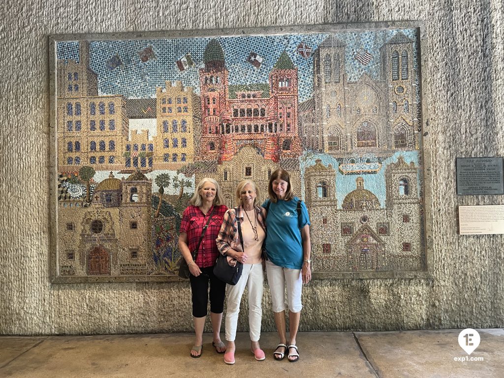 Group photo Historic Downtown San Antonio Food and Culture Tour on 1 June 2023 with Aubree