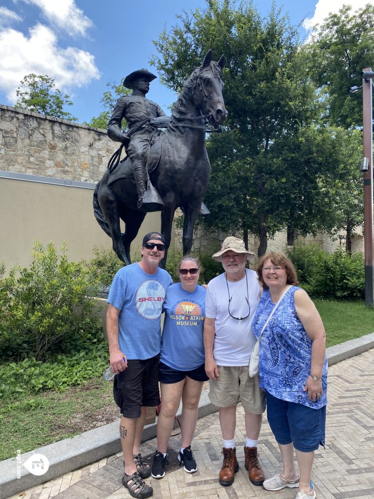 Group photo Historic Downtown San Antonio Food and Culture Tour on 1 June 2023 with Gina