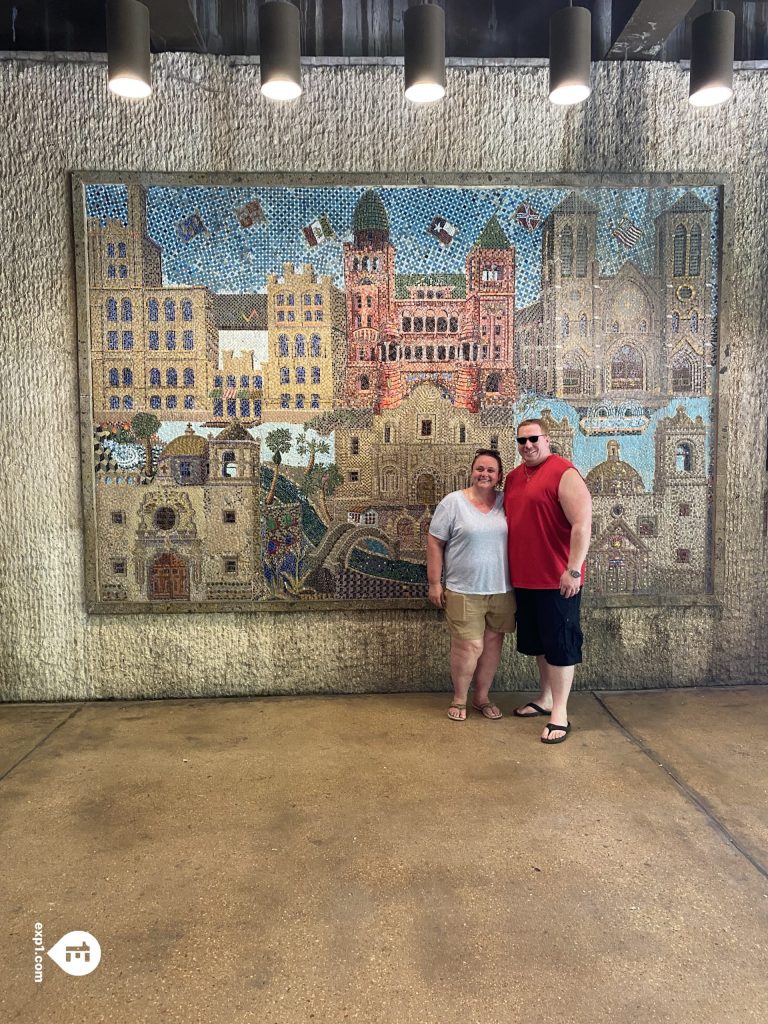 Group photo Historic Downtown San Antonio Food and Culture Tour on Jun 28, 2023 with Gina