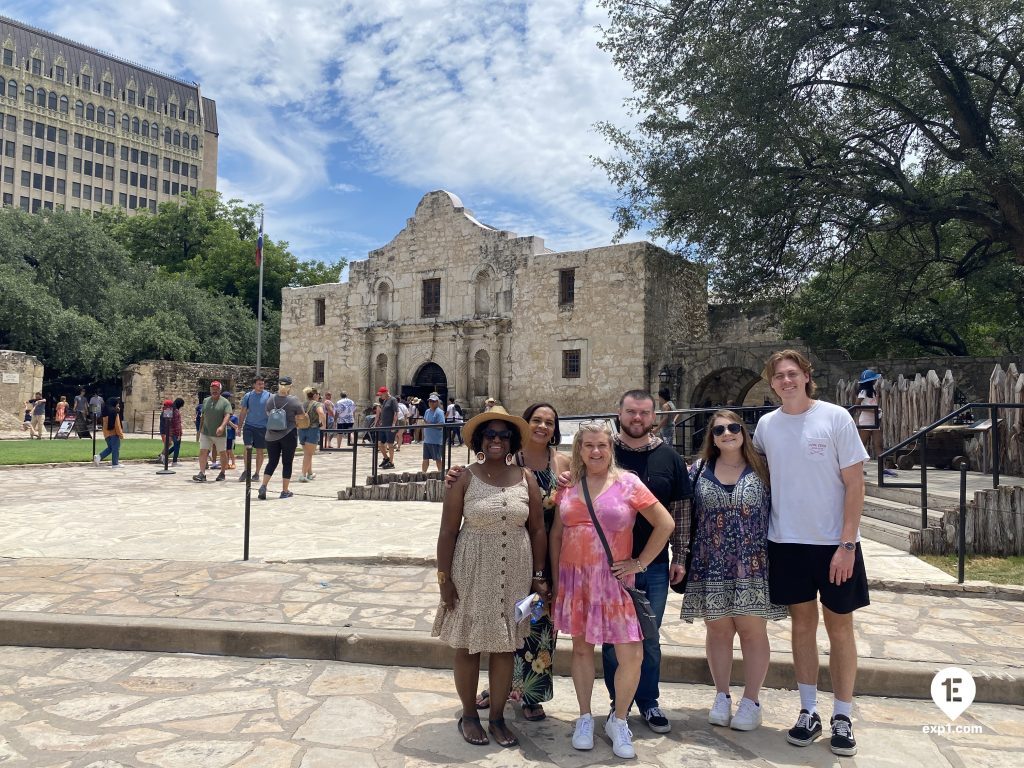 Group photo Historic Downtown San Antonio Food and Culture Tour on Jul 2, 2023 with Gina