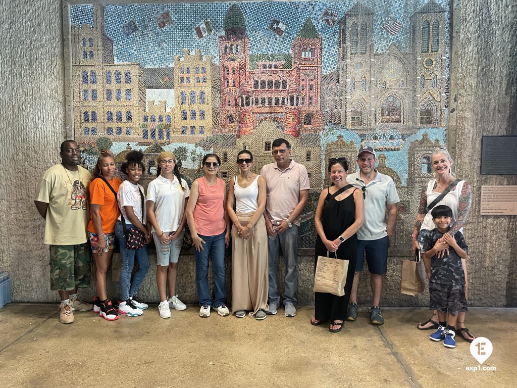 Group photo Historic Downtown San Antonio Food and Culture Tour on 4 July 2023 with Aubree