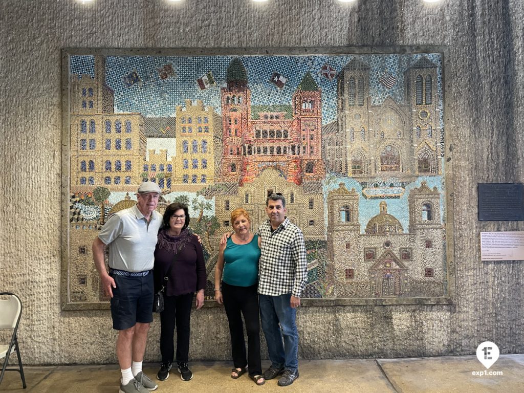 Group photo Historic Downtown San Antonio Food and Culture Tour on Dec 3, 2023 with Aubree