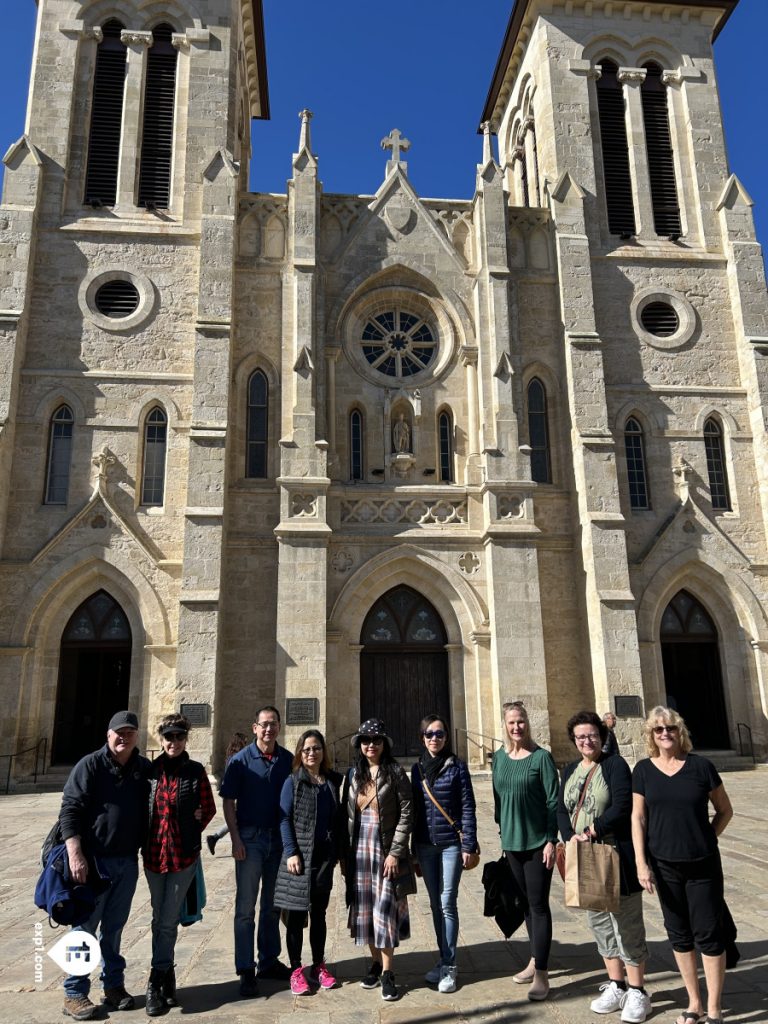 Group photo Historic Downtown San Antonio Food and Culture Tour on Jan 11, 2024 with Gina