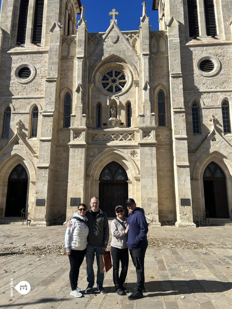 Group photo Historic Downtown San Antonio Food and Culture Tour on Jan 12, 2024 with Gina