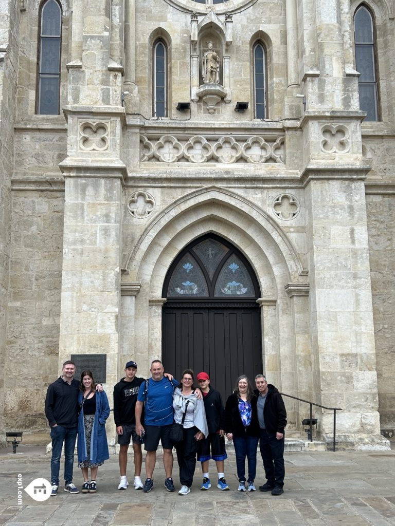 Group photo Historic Downtown San Antonio Food and Culture Tour on Feb 2, 2024 with Gina