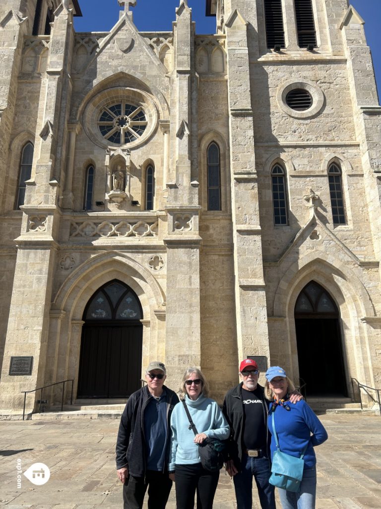 Group photo Historic Downtown San Antonio Food and Culture Tour on Feb 6, 2024 with Gina