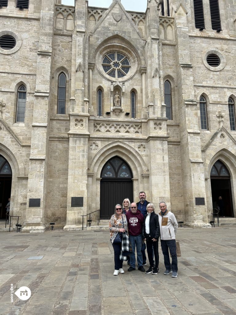 Group photo Historic Downtown San Antonio Food and Culture Tour on Feb 14, 2024 with Gina