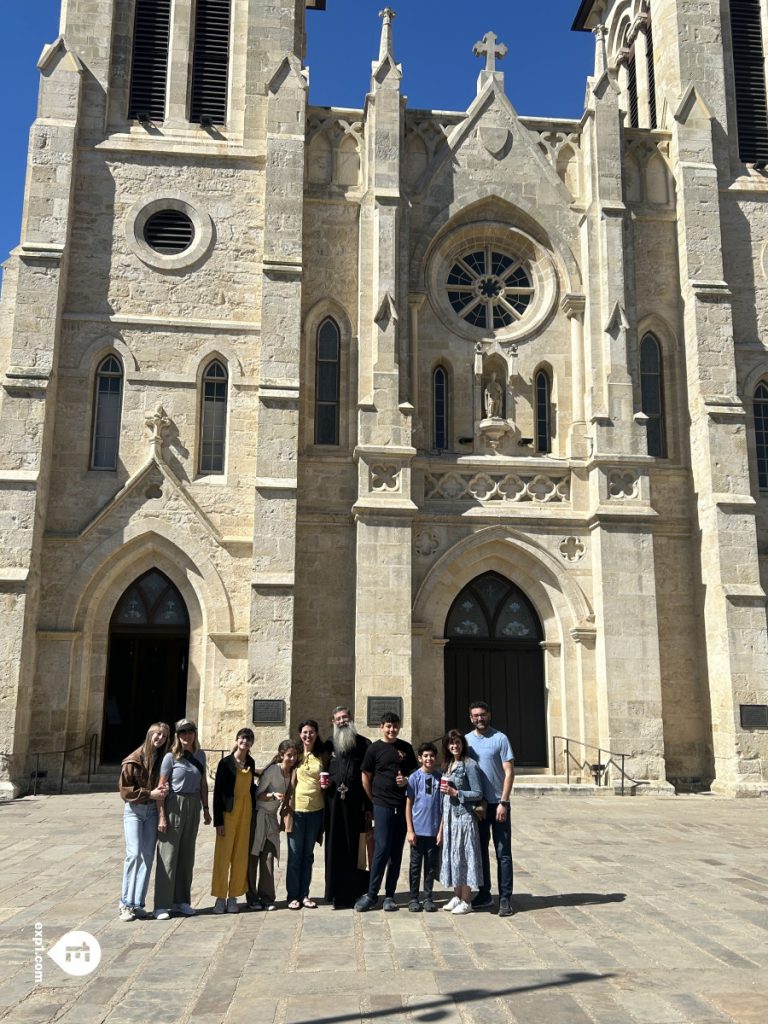 Group photo Historic Downtown San Antonio Food and Culture Tour on Feb 20, 2024 with Gina