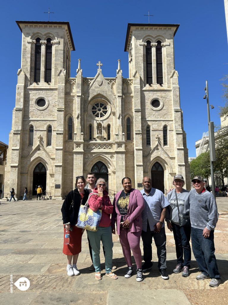 Group photo Historic Downtown San Antonio Food and Culture Tour on Mar 9, 2024 with Gina