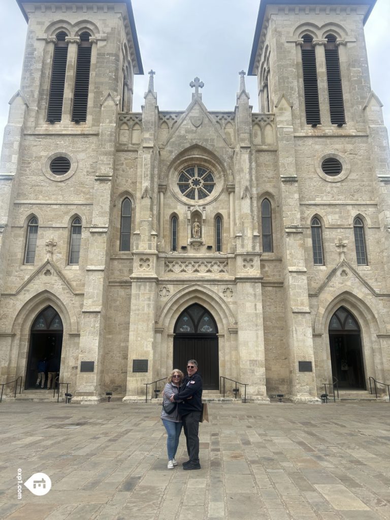 Group photo Historic Downtown San Antonio Food and Culture Tour on Mar 19, 2024 with Gina