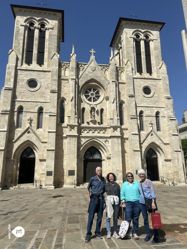 Group photo Historic Downtown San Antonio Food and Culture Tour on Mar 25, 2024 with Gina