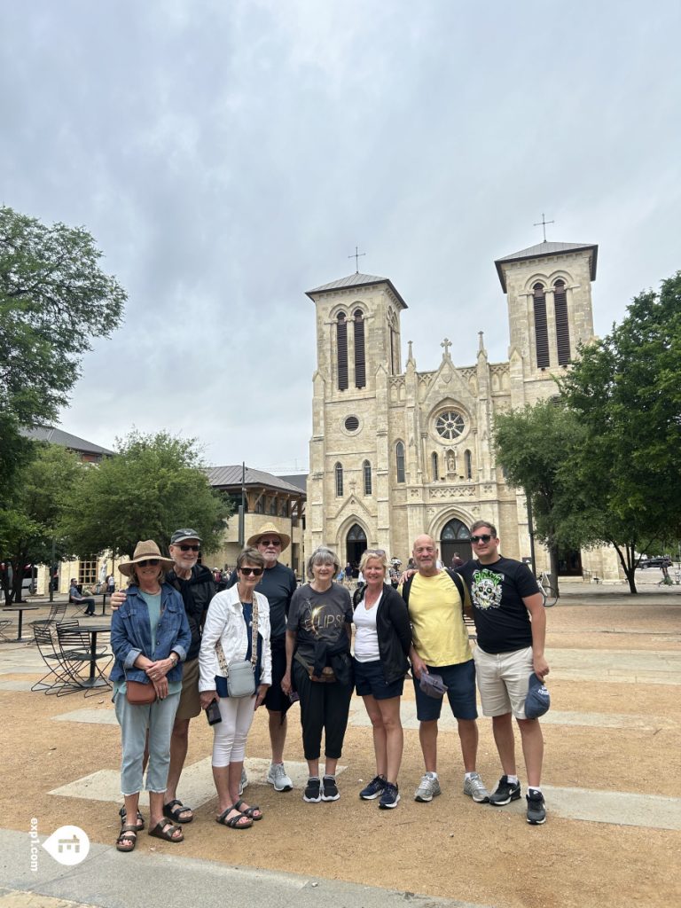 Group photo Historic Downtown San Antonio Food and Culture Tour on Apr 7, 2024 with Gina