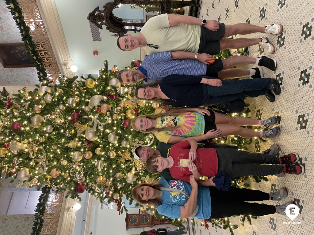 Group photo Historic Downtown San Antonio Food and Culture Tour on Dec 28, 2024 with Aubree