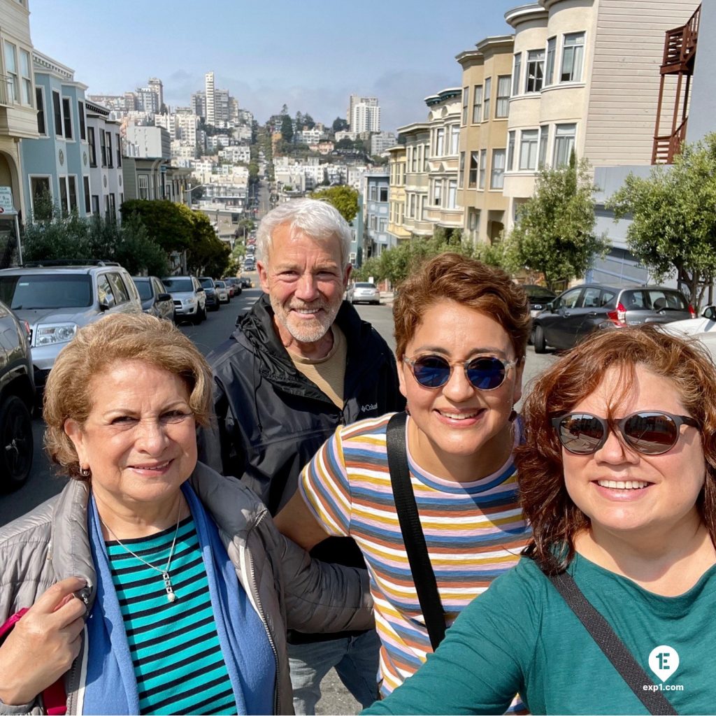 Group photo Highlights Tour on 3 September 2021 with Chet