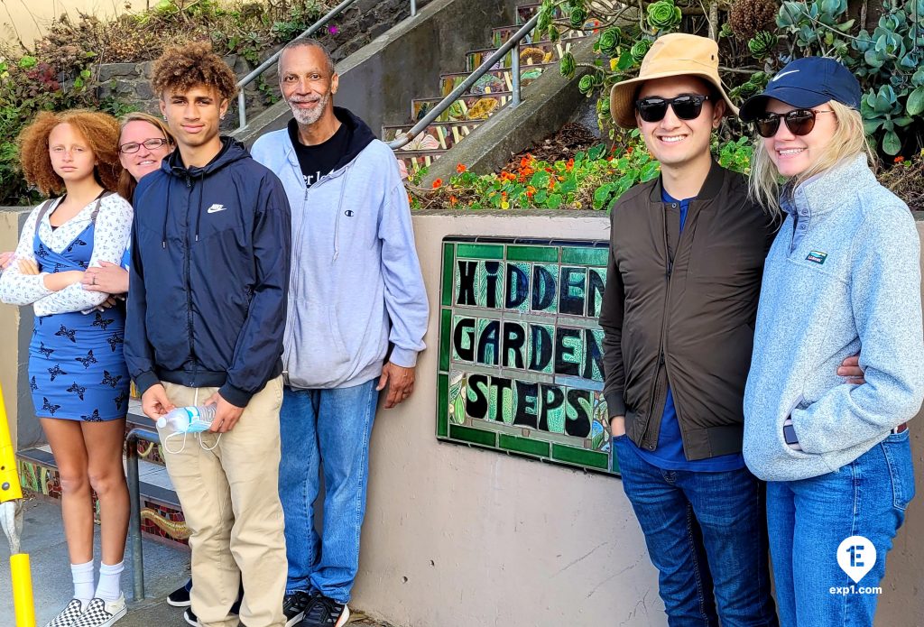 Group photo Tiled Steps Urban Hiking Tour on 5 September 2021 with Chet