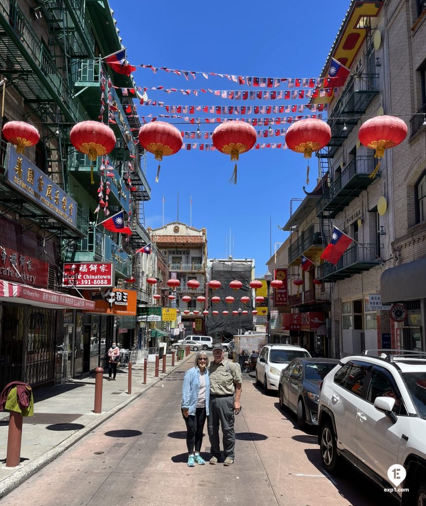 Group photo San Francisco in a Day Walking Tour on 19 July 2022 with Eric