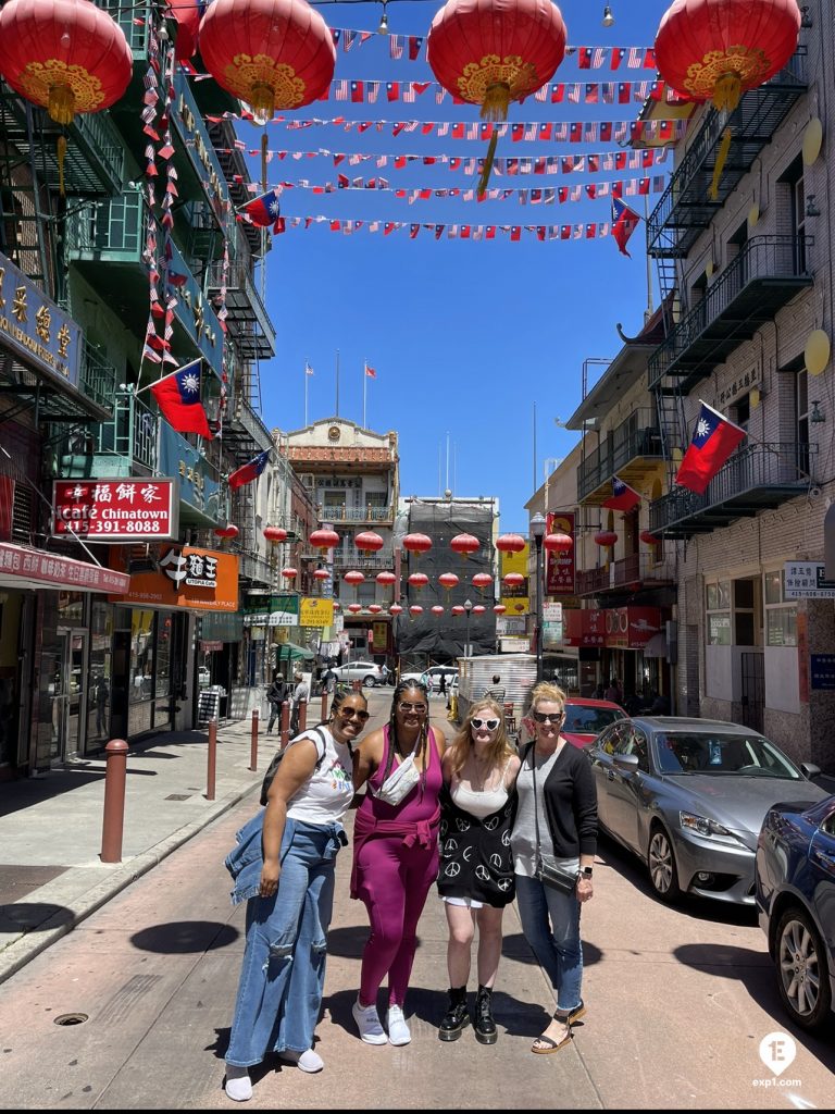 Group photo San Francisco in a Day Walking Tour on 15 July 2022 with Eric