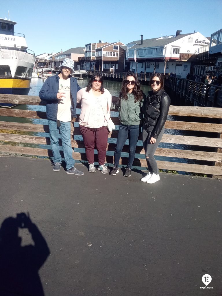 Group photo Fisherman’s Wharf Walking Tour on 13 November 2022 with John