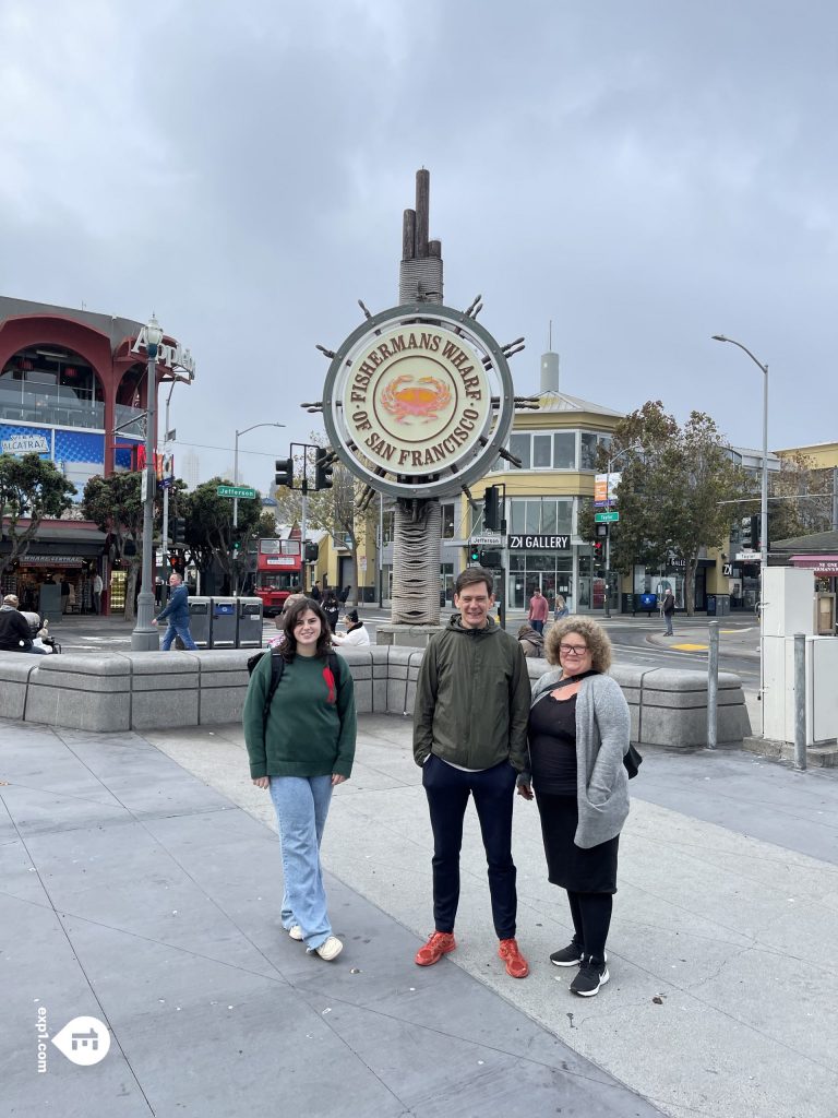 Group photo Fisherman’s Wharf Walking Tour on 5 November 2022 with Eric