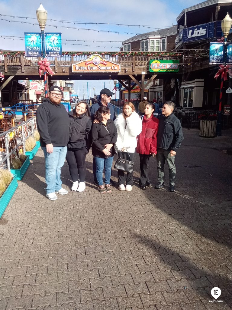 Group photo San Francisco in a Day Walking Tour on 6 December 2022 with John