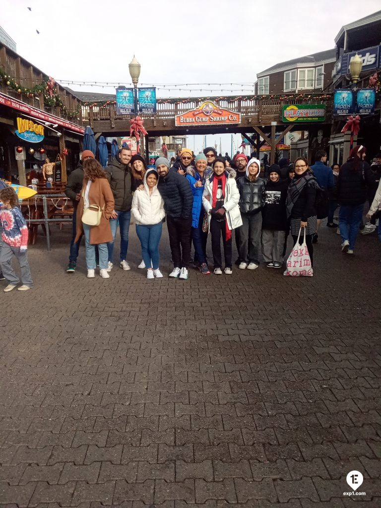 Group photo San Francisco in a Day Walking Tour on 26 December 2022 with John