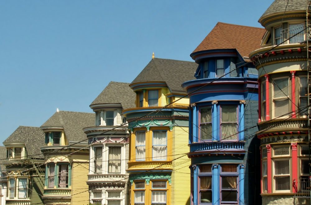 Colorful houses on San Francisco Haight-Ashbury walking tour