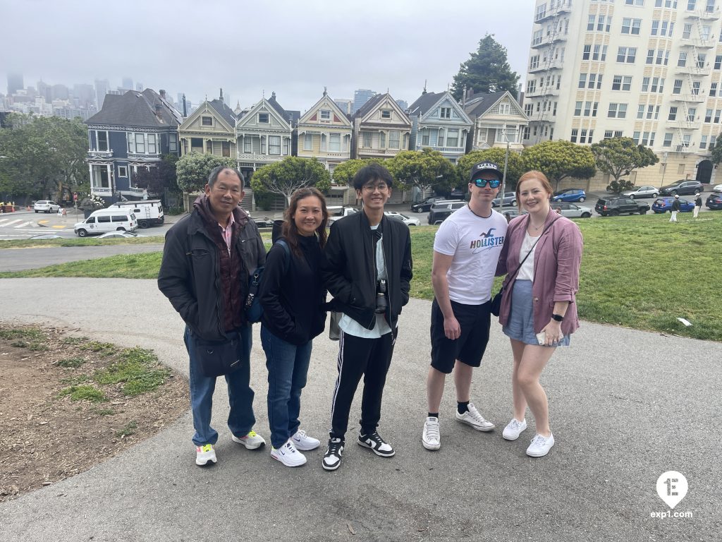 Group photo The Painted Ladies and Victorian Homes of Alamo Square Tour on Jun 16, 2023 with Eric