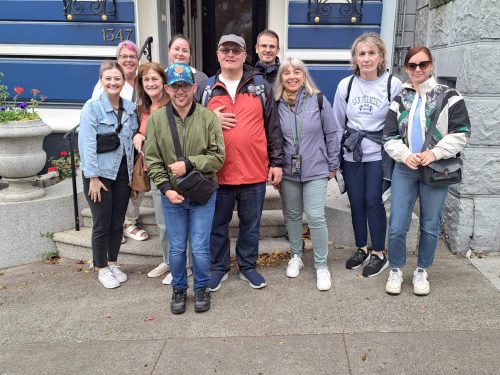 11Aug-The-Painted-Ladies-and-Victorian-Homes-of-Alamo-Square-Tour-John-Hurst1-scaled